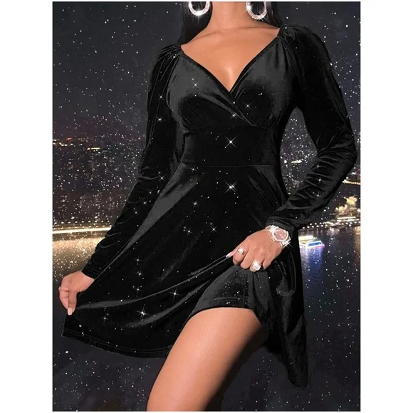 Luxe Surplice Velvet Long Sleeve Party Evening Dress - Picture 4 of 11